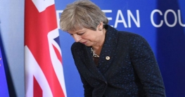 পদত্যাগে রাজি হয়েও হেরে গেলেন তেরেসা মে