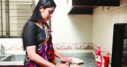 গৃহিণী’নাকি ‘কর্মজীবী’নারী? সমাজ কি চায়?