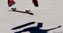 স্কেটবোর্ডে দক্ষতা, ২২ মাস বয়সি শিশুর যে ভিডিও ভাইরাল