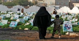 স্কুল শেষে গোরস্থানের কাজে ইয়েমেনের শিশুরা