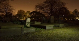 `বেঁচে উঠবে`...,ছেলের কবরের পাশে বাবার অপেক্ষা