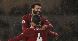 সালাহর গোলে আরও এগিয়ে গেল লিভারপুল সালাহর গোলে আরও এগিয়ে গেল লিভারপুল