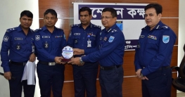 তৃতীয় বারের মতো শ্রেষ্ঠ পুলিশ সুপার হলেন এসপি হারুন অর রশিদ তৃতীয় বারের মতো শ্রেষ্ঠ পুলিশ সুপার হলেন এসপি হারুন অর রশিদ