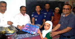 জন্মদিনে শিক্ষার্থীদের সাথে শরীফ উদ্দিন সবুজ জন্মদিনে শিক্ষার্থীদের সাথে শরীফ উদ্দিন সবুজ