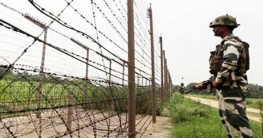 ফুলবাড়ী সীমান্তে দুই বাংলাদেশি আটক