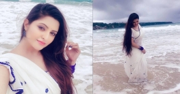 বালিতে শাড়িতে পরীর উষ্ণতা! বালিতে শাড়িতে পরীর উষ্ণতা!