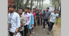 কেন্দ্রে কেন্দ্রে ভোটারদের দীর্ঘ লাইন