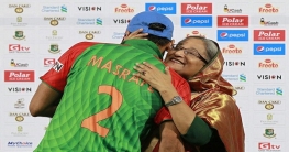 মাশরাফীকে ফোন দিয়ে যা বললেন প্রধানমন্ত্রী