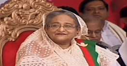 বিজয় সমাবেশের মঞ্চে প্রধানমন্ত্রী