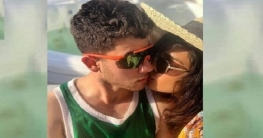 সমুদ্র সৈকতে নিককে প্রিয়াঙ্কার চুম্বন সমুদ্র সৈকতে নিককে প্রিয়াঙ্কার চুম্বন