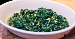 মসুর ডাল দিয়ে পালং শাক