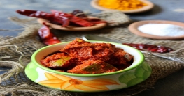 আমের নোনতা আচার