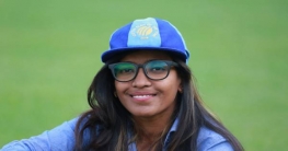 আইসিসির ক্যাপ হাতে পেলেন রুমানা