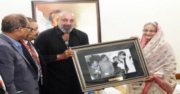 প্রধানমন্ত্রীকে সঞ্জয় দত্তের উপহার প্রধানমন্ত্রীকে সঞ্জয় দত্তের উপহার