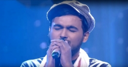 ‘মা’ গানে মাতালেন নোবেল, কাঁদালেন মঞ্চ (ভিডিও)