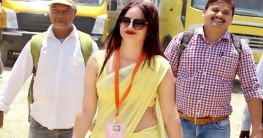 পোলিং অফিসার সুন্দরী তাই ভোটারও বেশি