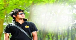 সেলসম্যানের চাকরি নিয়েছেন তৌসিফ! সেলসম্যানের চাকরি নিয়েছেন তৌসিফ!