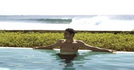 স্ত্রীর অর্ধনগ্ন ছবি পোস্ট করে বিপাকে অভিনেতা স্ত্রীর অর্ধনগ্ন ছবি পোস্ট করে বিপাকে অভিনেতা