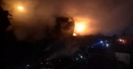 লালবাগে কারখানায় আগুন, নিয়ন্ত্রণে আট ইউনিট