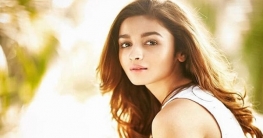 ভেঙে পড়ছিলেন আলিয়া, কারণটা নিজেই জানালেন ভেঙে পড়ছিলেন আলিয়া, কারণটা নিজেই জানালেন