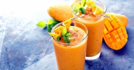 আম দিয়ে সহজেই তৈরি করুন সুস্বাদু স্মুদি