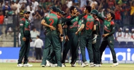 আইপিএল নিলামের শর্ট লিস্টে বাংলাদেশের দুইজন আইপিএল নিলামের শর্ট লিস্টে বাংলাদেশের দুইজন