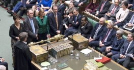 ব্রেক্সিট পিছিয়ে দিতে ব্রিটিশ এমপিদের ভোট