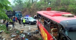 ঘানায় বাসের সংঘর্ষে নিহত ৬০
