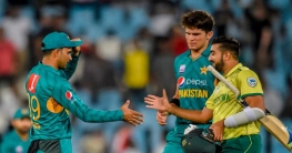 ‘৩০’ না করেই পাকিস্তান জিতল শেষ টি–টোয়েন্টিতে