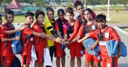 ফিলিপাইনকে হারাতে হাতে হাত রেখে প্রতিজ্ঞা মারিয়া-আঁখিদের