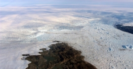 উল্টো পথে হাঁটছে হিমবাহ