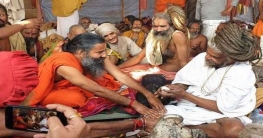 সাধুদের ধূমপান ছাড়ার পরামর্শ রামদেবের