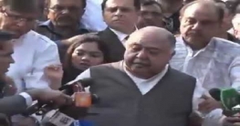 সাংবাদিকদের দেখে নেওয়ার হুমকি ড. কামালের