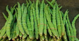 যৌবন ধরে রাখবে যেসব খাবার