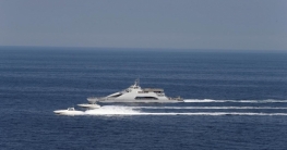 রাডার ফাঁকি দিতে সক্ষম ক্ষেপণাস্ত্রবাহী স্পিডবোট আনছে ইরান