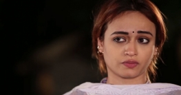 অভিনেত্রী অহনার সঙ্গে ট্রাকচালকের নির্মমতা! (ভিডিও)