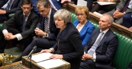 তেরেসা মের ব্রেক্সিট চুক্তি পার্লামেন্টে প্রত্যাখ্যান