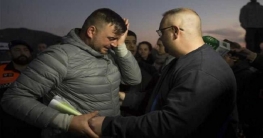 খেলতে খেলতে শিশুটি পড়ে গেল গভীর খাদে