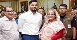 ‘মাশরাফি হিরার টুকরা, সোনার ছেলে’ ‘মাশরাফি হিরার টুকরা, সোনার ছেলে’