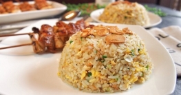 রসুন দিয়ে ফ্রাইড রাইস!
