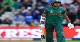 শুরুতেই সৌম্যের বিদায়