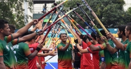 বিদায়ী ম্যাচে গার্ড অব অনার পেলেন চয়ন বিদায়ী ম্যাচে গার্ড অব অনার পেলেন চয়ন