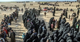 সিরিয়ায় পতনের মুখে আইএসের শেষ ঘাঁটি