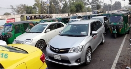 মেলায় যেতে যানজটের ভোগান্তি