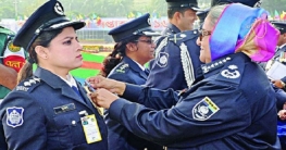 পুলিশে পিছিয়ে নেই নারী
