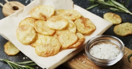আলু দিয়েই তৈরি করুন সুস্বাদু পাঁপড়