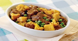 সবজি দিয়ে মাংস ভুনা