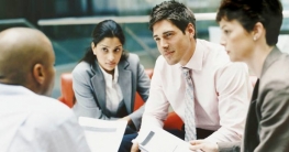 ভারতে এখনও ১৯ ভাগ কম বেতন পান নারীরা