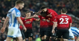 নতুন কোচের অধীনে `ভয়ঙ্কর` হয়ে উঠছে ম্যাঞ্চেস্টার ইউনাইটেড নতুন কোচের অধীনে `ভয়ঙ্কর` হয়ে উঠছে ম্যাঞ্চেস্টার ইউনাইটেড