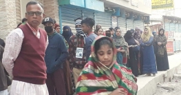 উৎকণ্ঠা উৎসবে ভোট শুরু